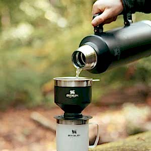 Stanley Klasik Vakumlu Paslanmaz Çelik Termos 2.3 LT Siyah